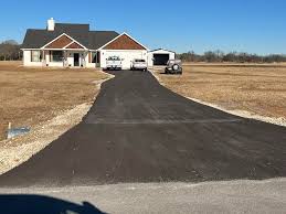 Best Driveway Pressure Washing  in Tipton, MO